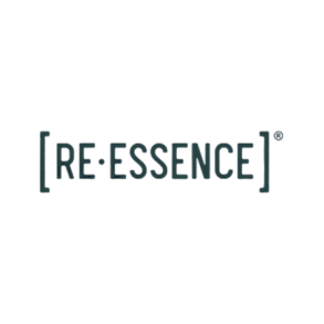 Det officielle [RE-ESSENCE] logo i et minimalistisk, rent og typografisk design.